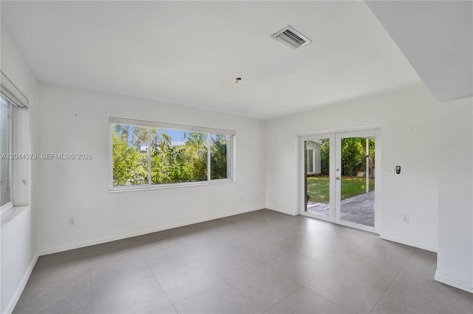 4311 Hayes Street Property Photo 23