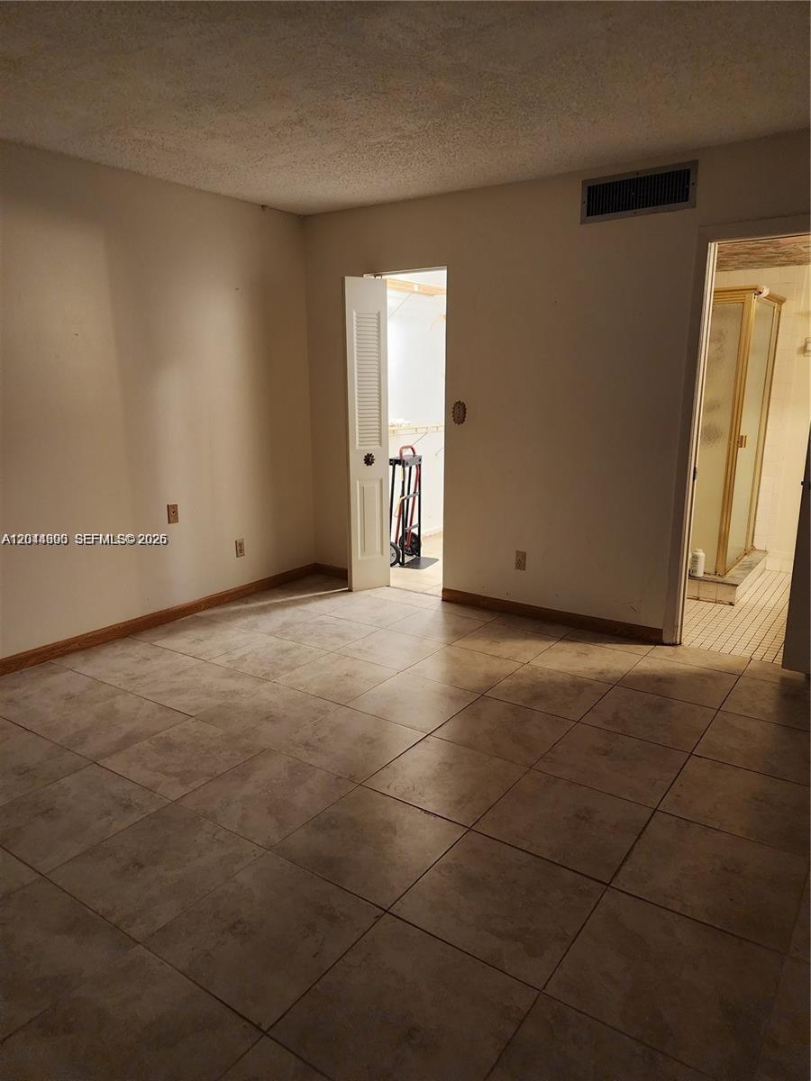 5750 Nw 64th Avenue 303 Property Photo 10