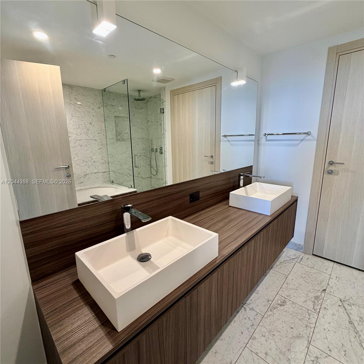 1000 Brickell Plaza 3410 Property Photo 23