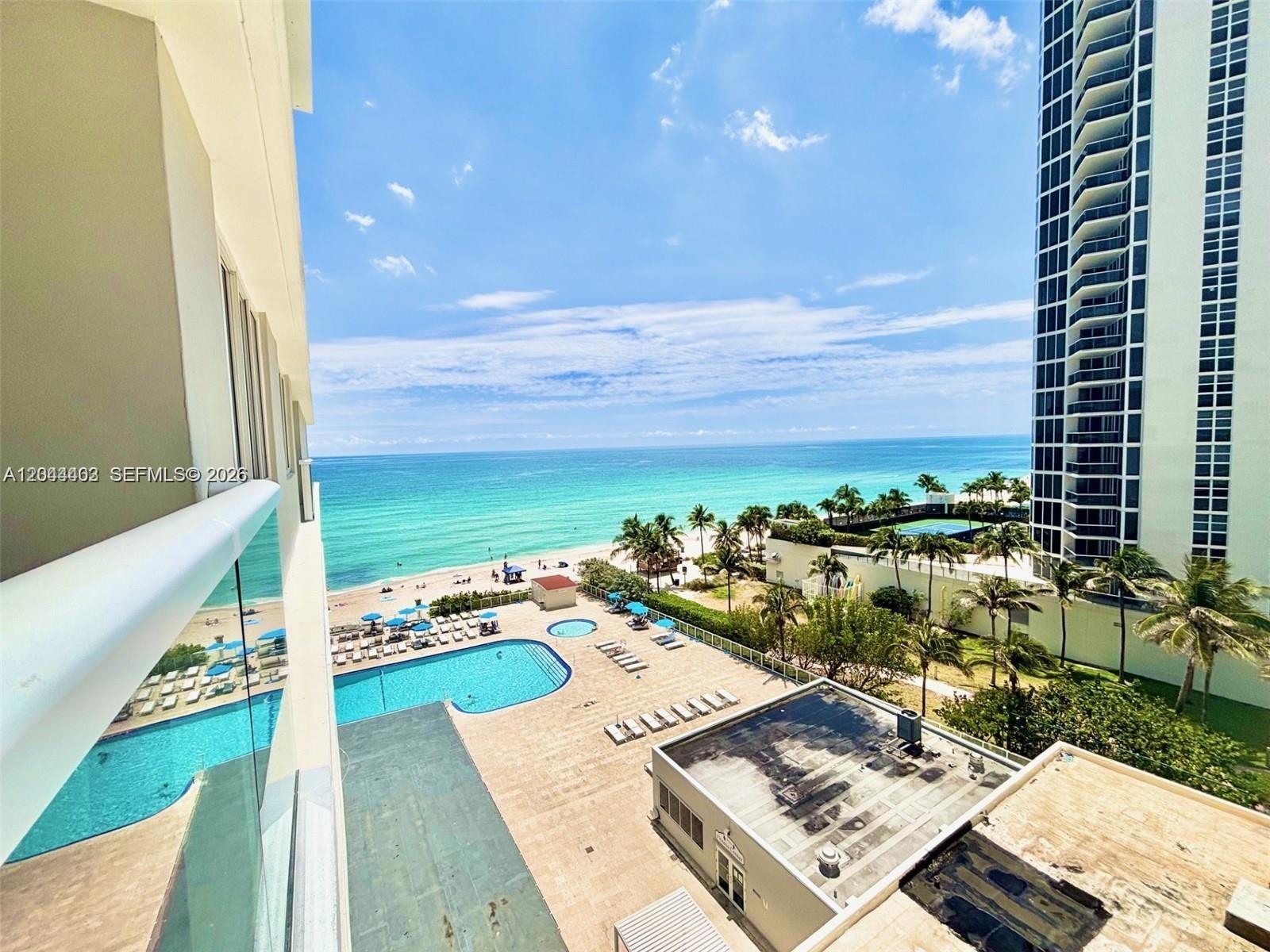 19201 Collins Avenue 606 Property Photo 1