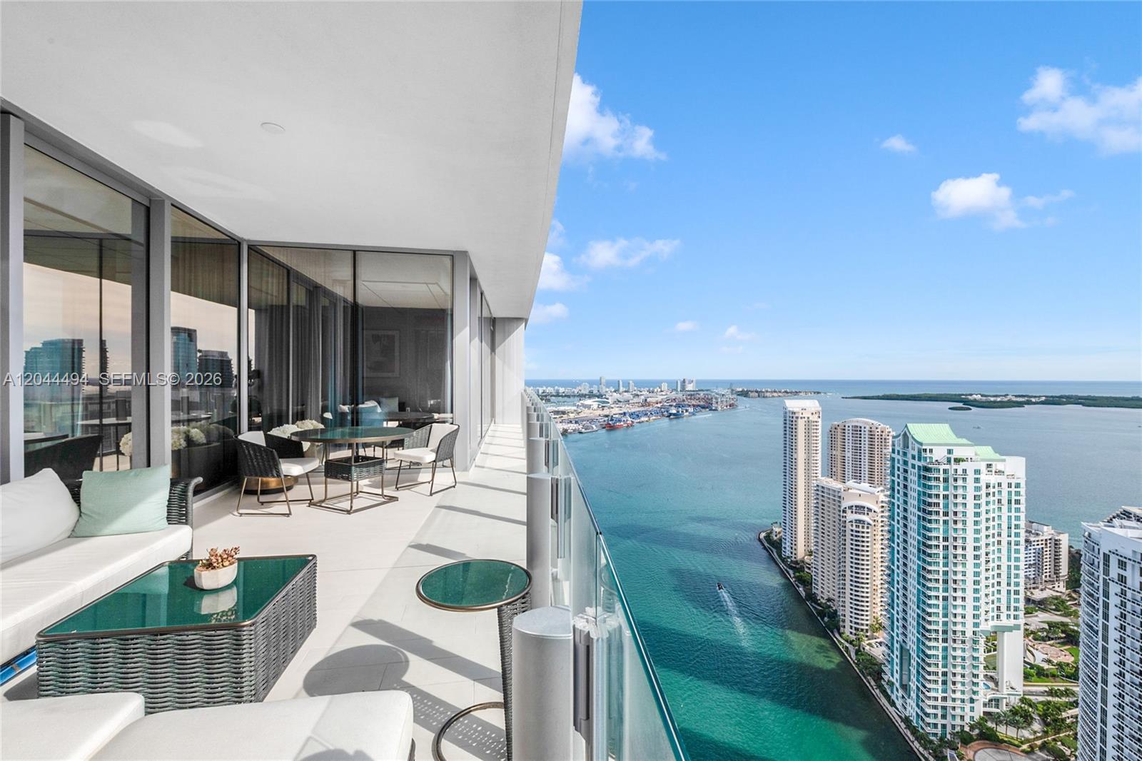 300 Biscayne Blvd Way 5104 Property Photo 2