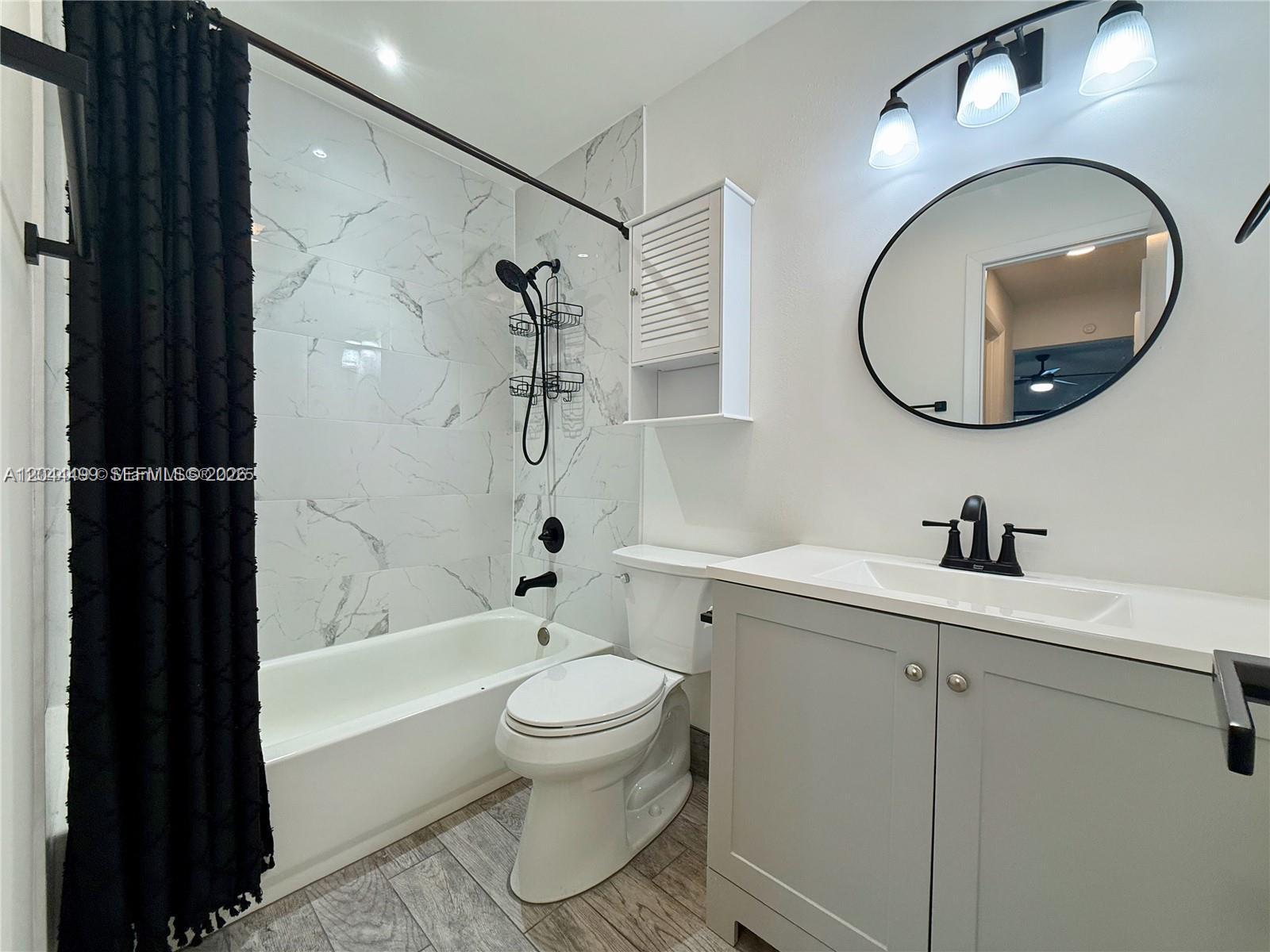 1044 S Independence Drive 1044i Property Photo 6