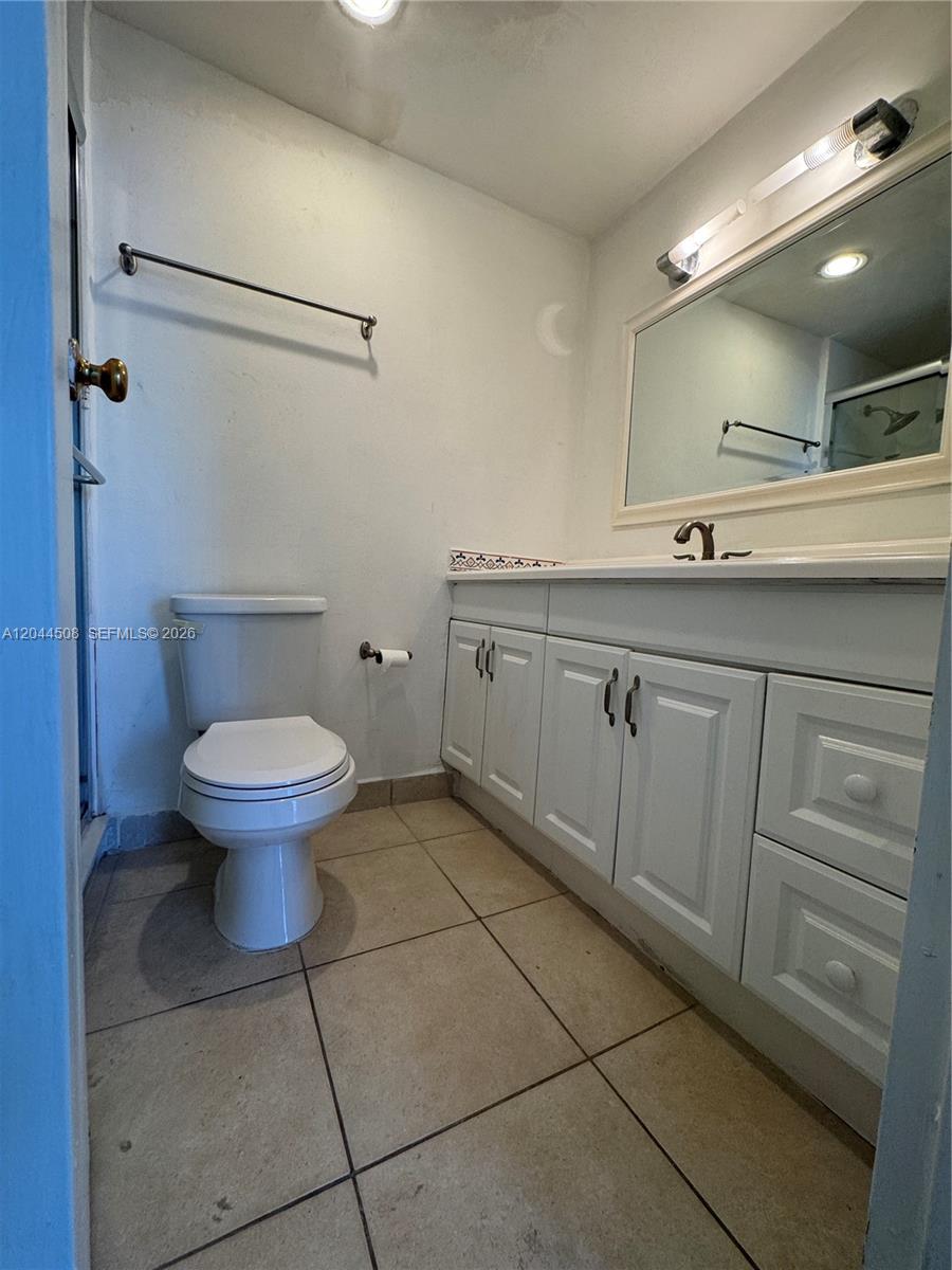 210 172nd Street 429 Property Photo 8