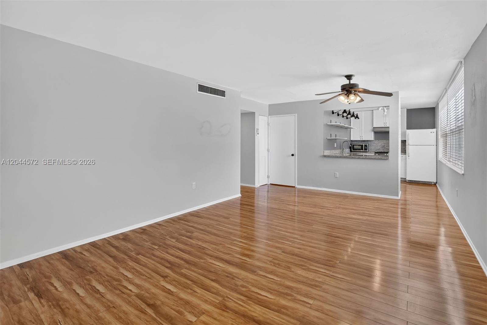 9410 Tangerine Place 204 Property Photo 5