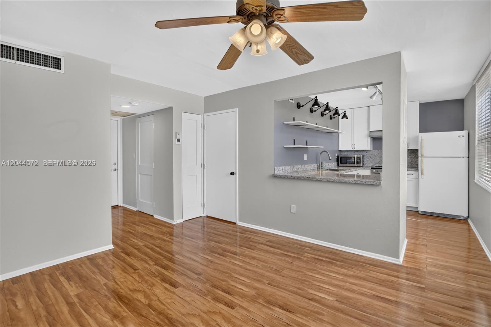 9410 Tangerine Place 204 Property Photo 8