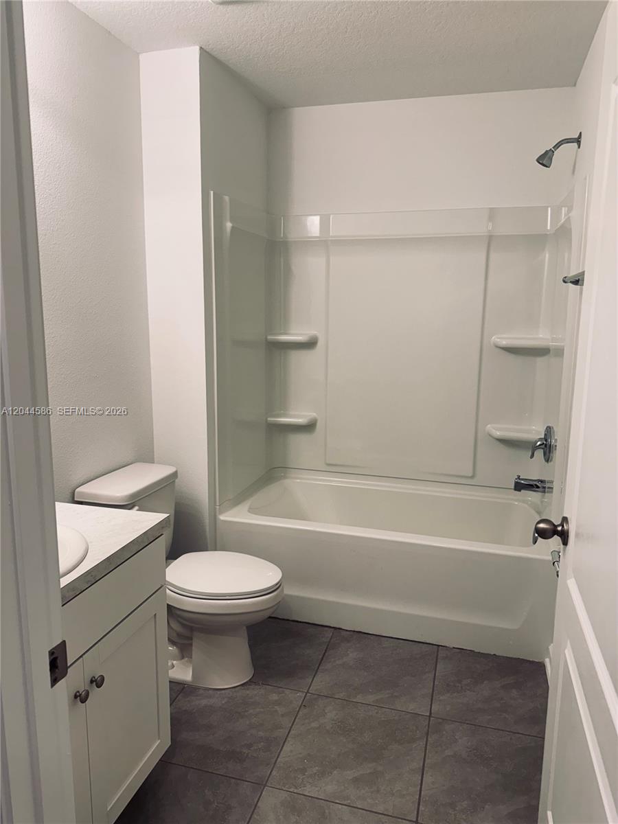 25 Redbud Road Property Photo 9