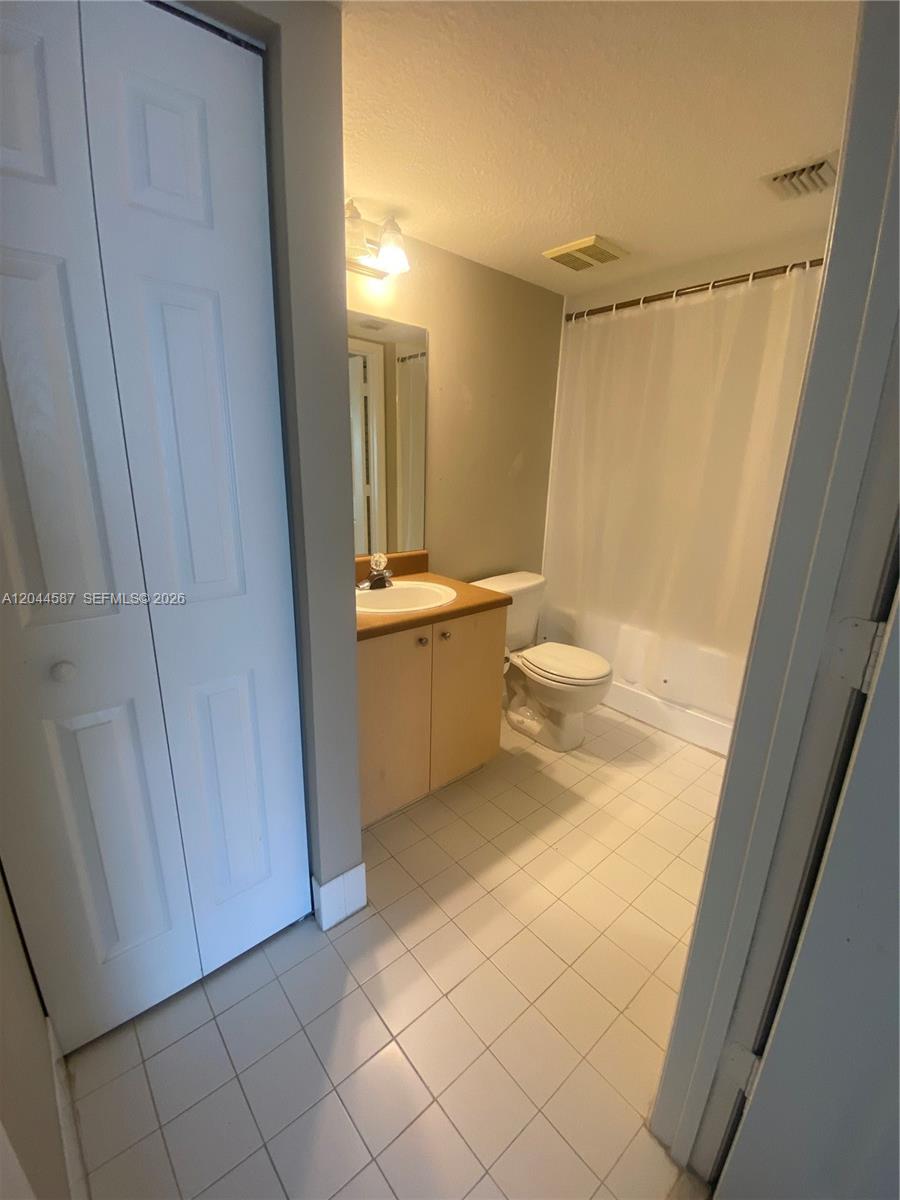 4081 San Marino Boulevard 303 Property Photo 9