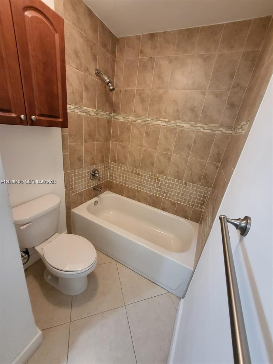 10741 Cleary Boulevard 306 Property Photo 19