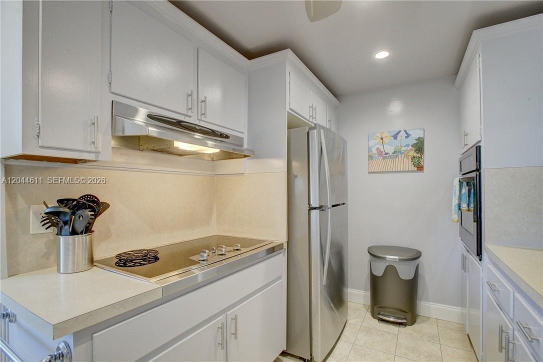 401 N Riverside Drive 504 Property Photo 21