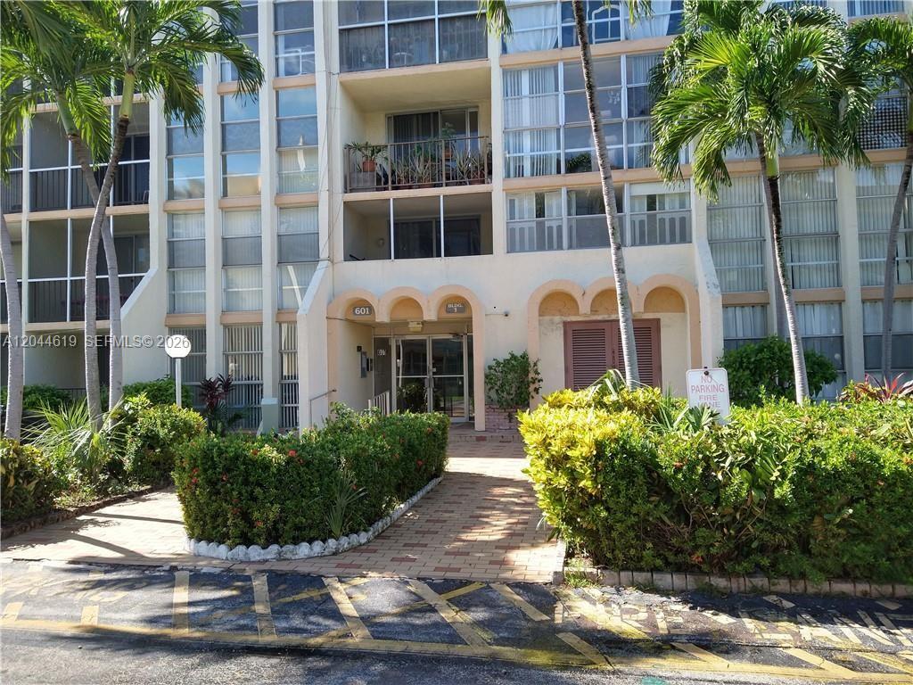 601 Three Islands Boulevard 517 Property Photo 3