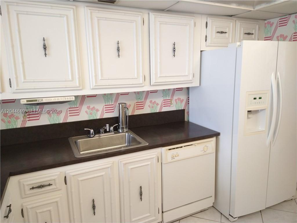 601 Three Islands Boulevard 517 Property Photo 10