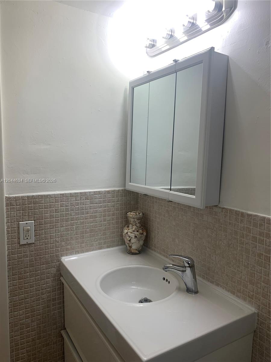 2460 Sw 18th Avenue 1205 Property Photo 18