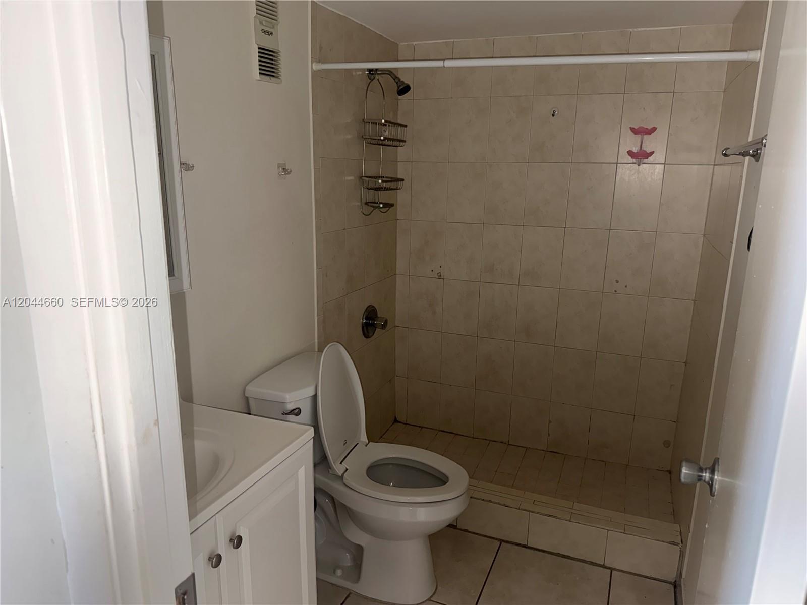 A12044660 Property Photo 14