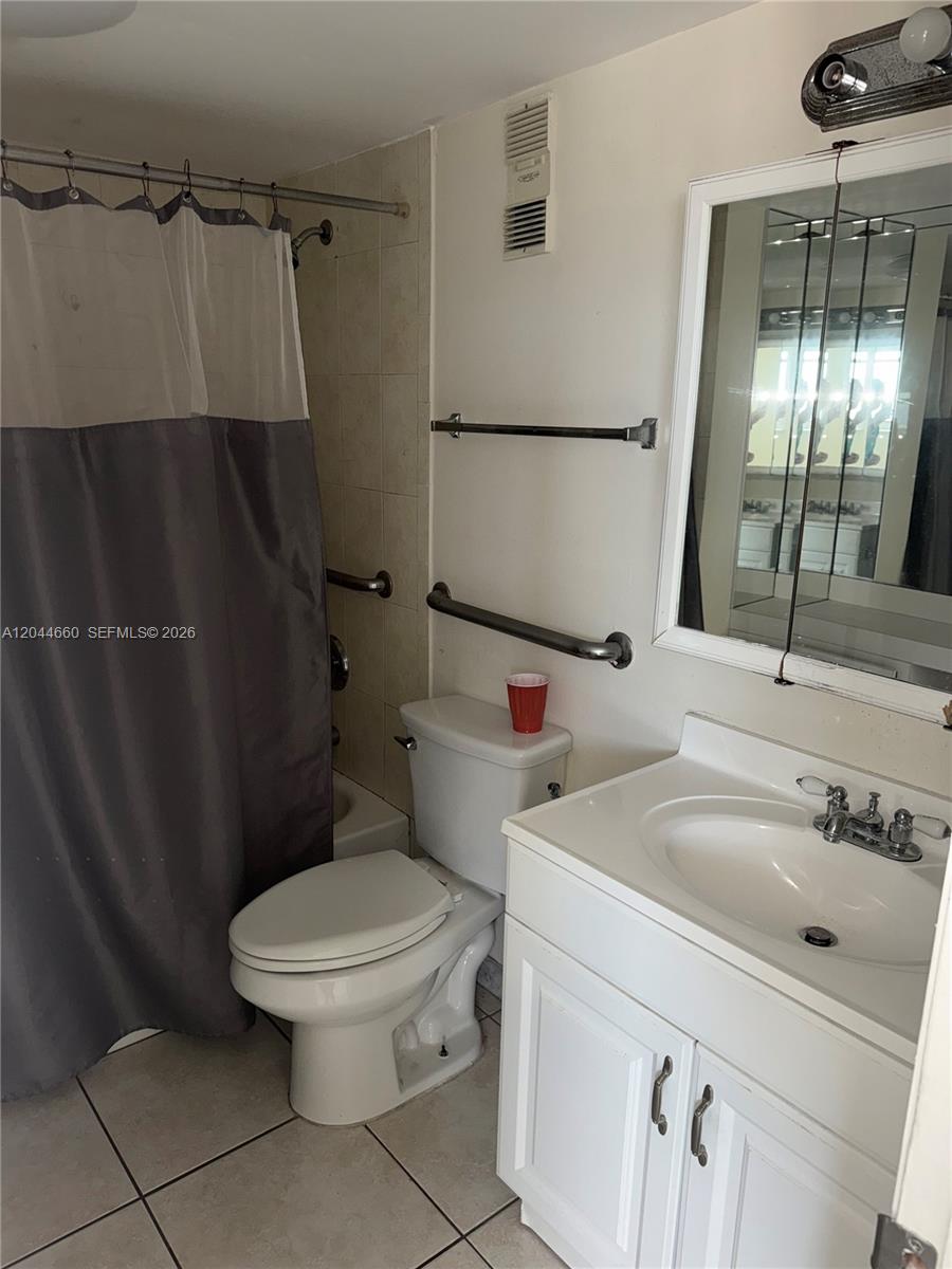 A12044660 Property Photo 16