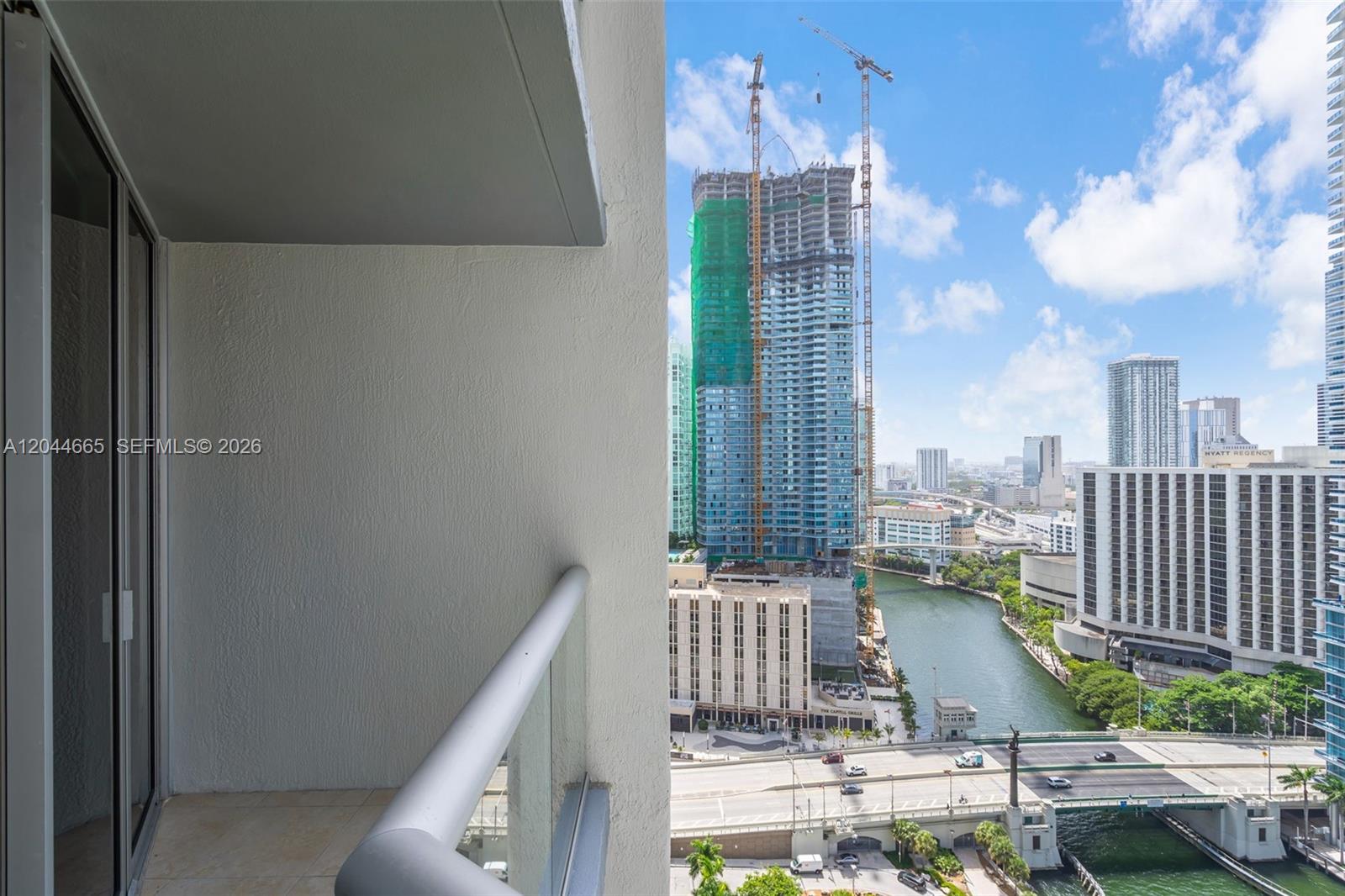 475 Brickell Avenue 2508 Property Photo 14