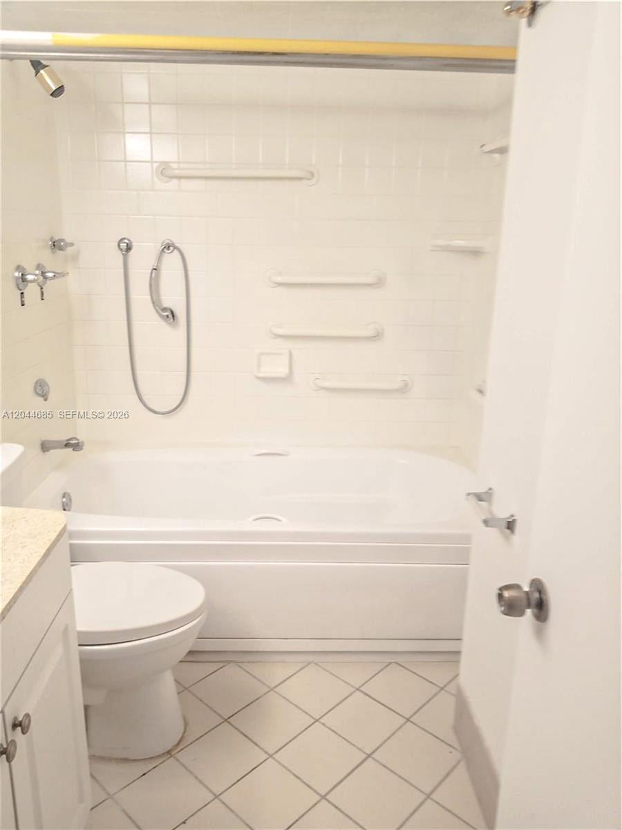 2621 Village Boulevard 102 Property Photo 16
