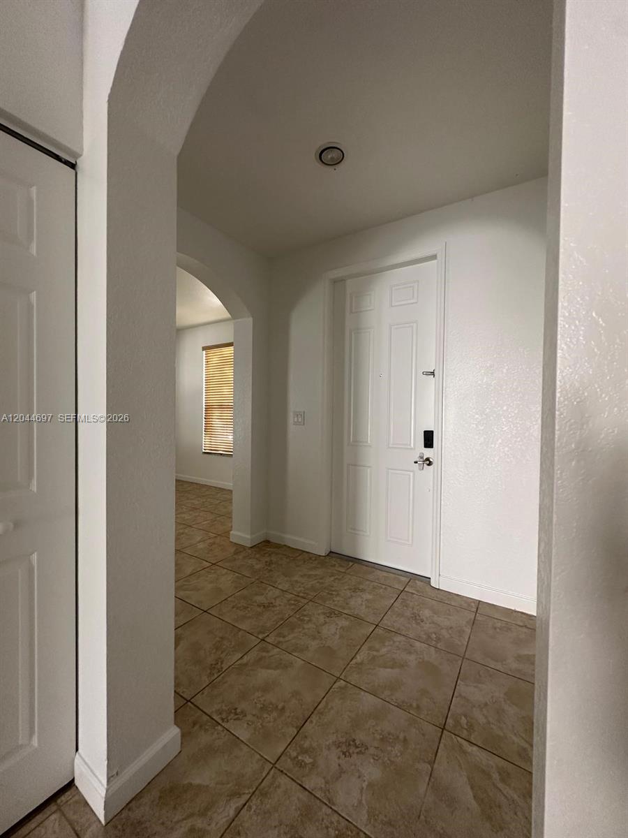 9283 Sw 172nd Avenue Property Photo 4