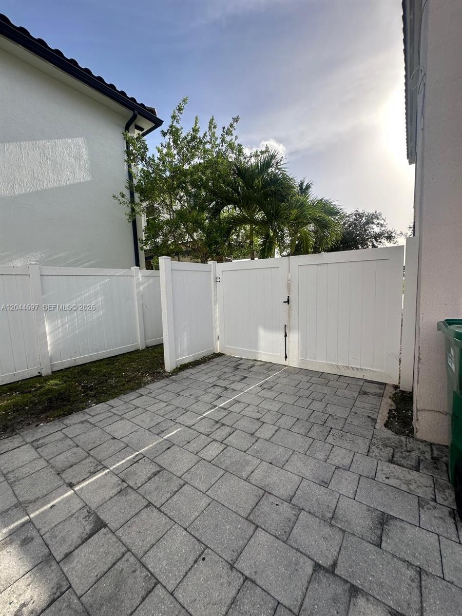9283 Sw 172nd Avenue Property Photo 17