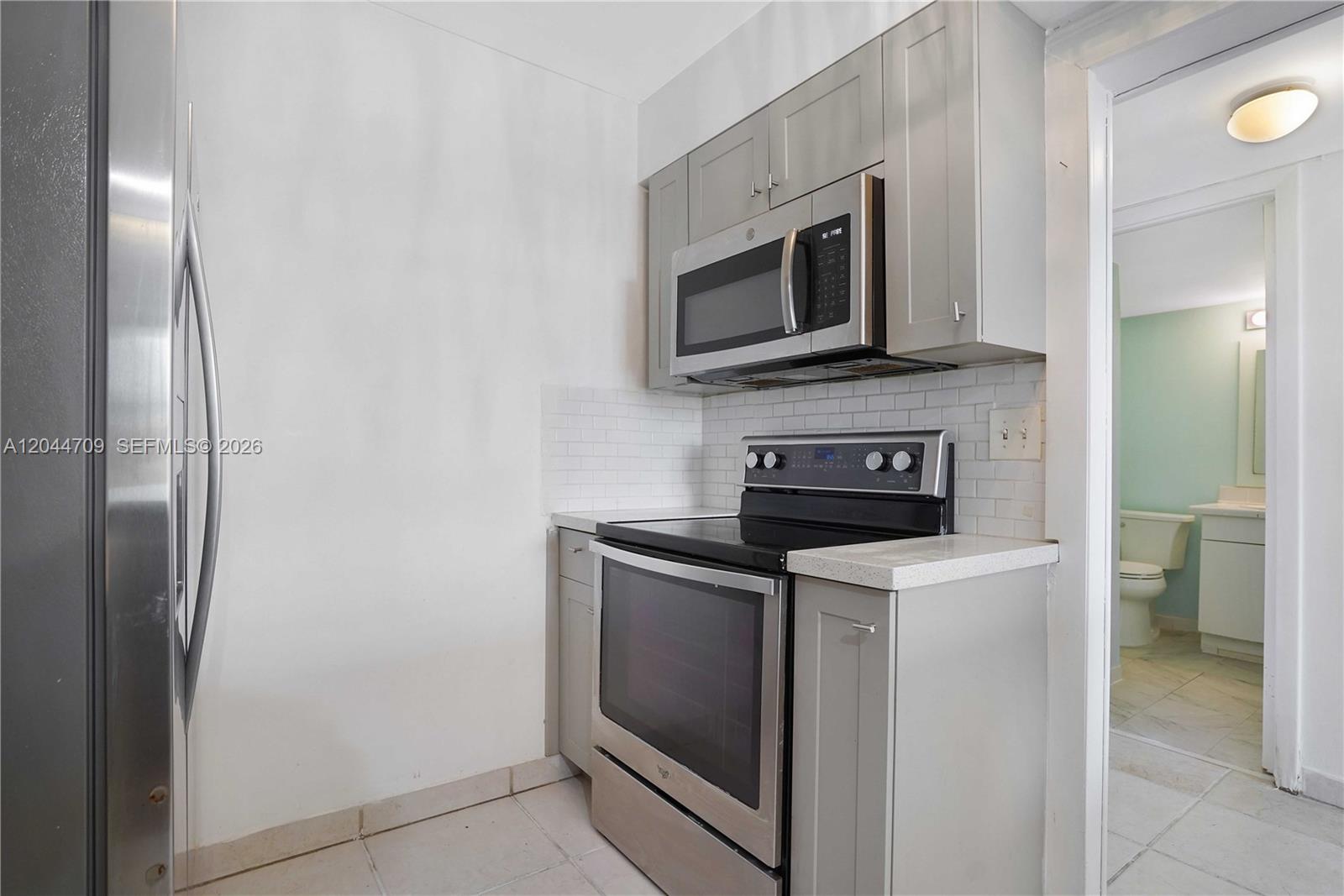 6900 Bay Drive 3h Property Photo 11