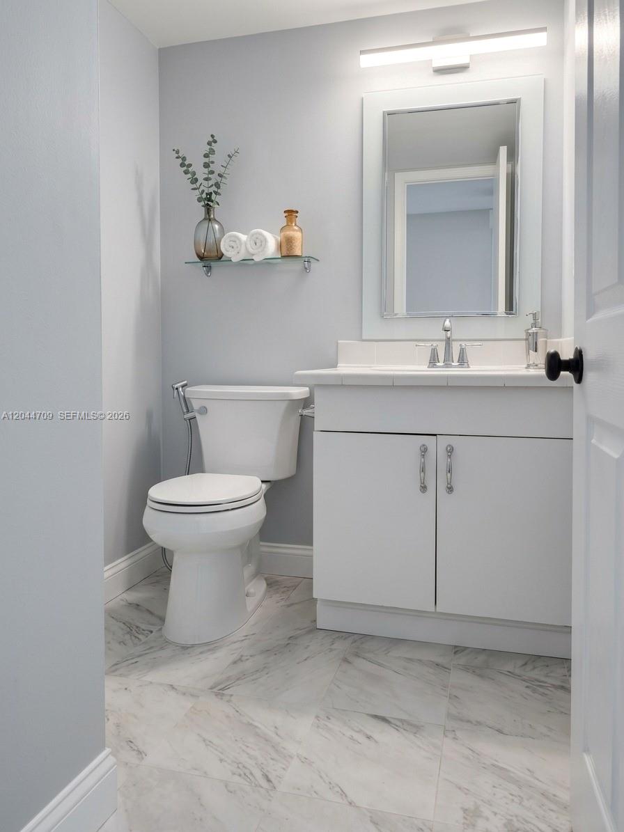 6900 Bay Drive 3h Property Photo 20