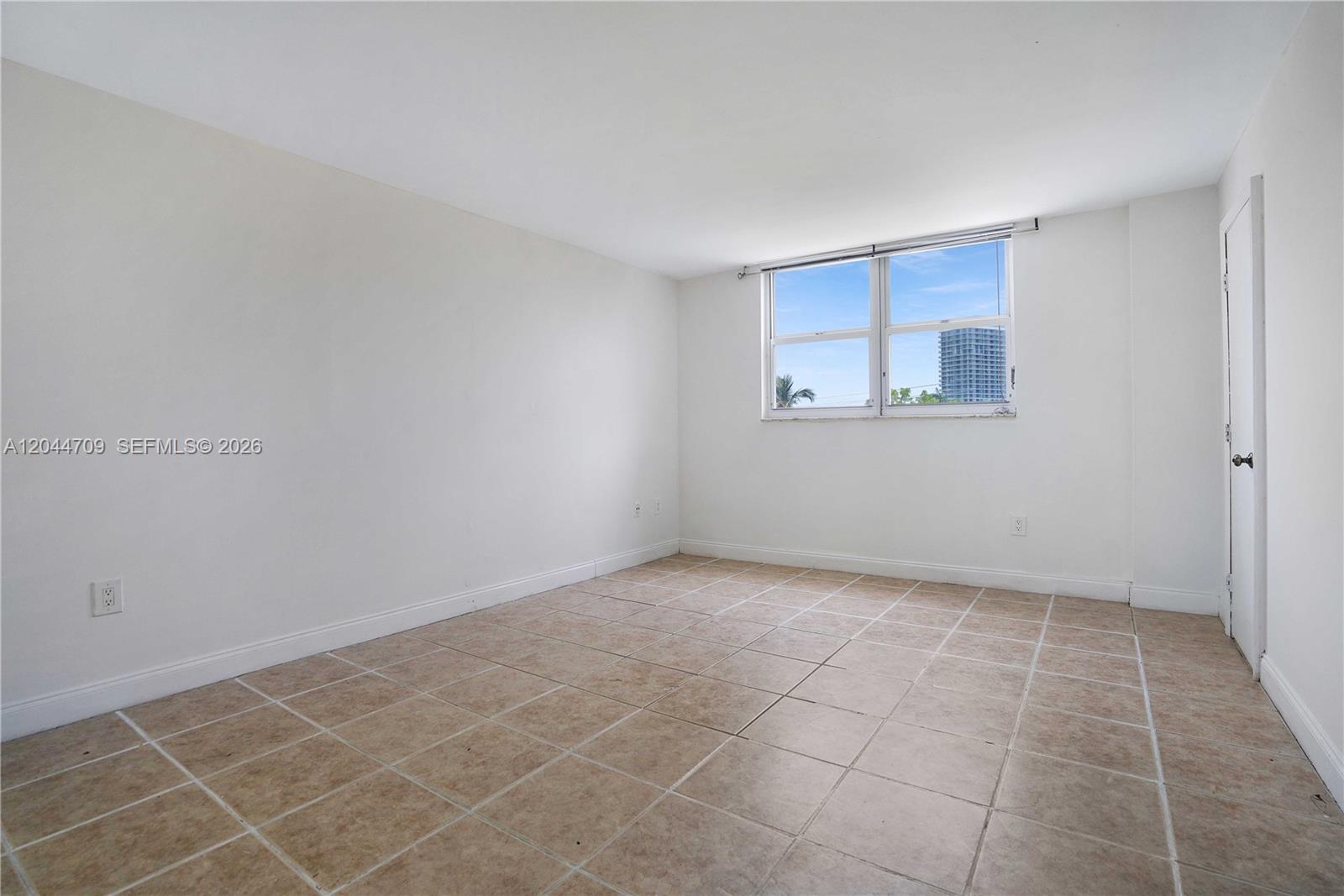 6900 Bay Drive 3h Property Photo 21