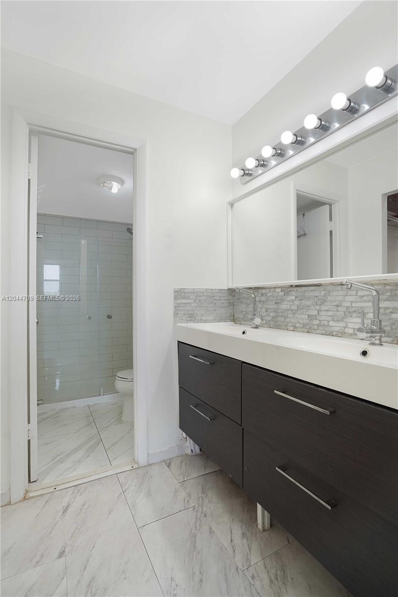 6900 Bay Drive 3h Property Photo 25