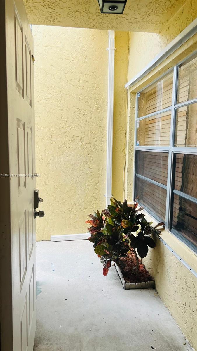 7394 Nw 34th Street Property Photo 4