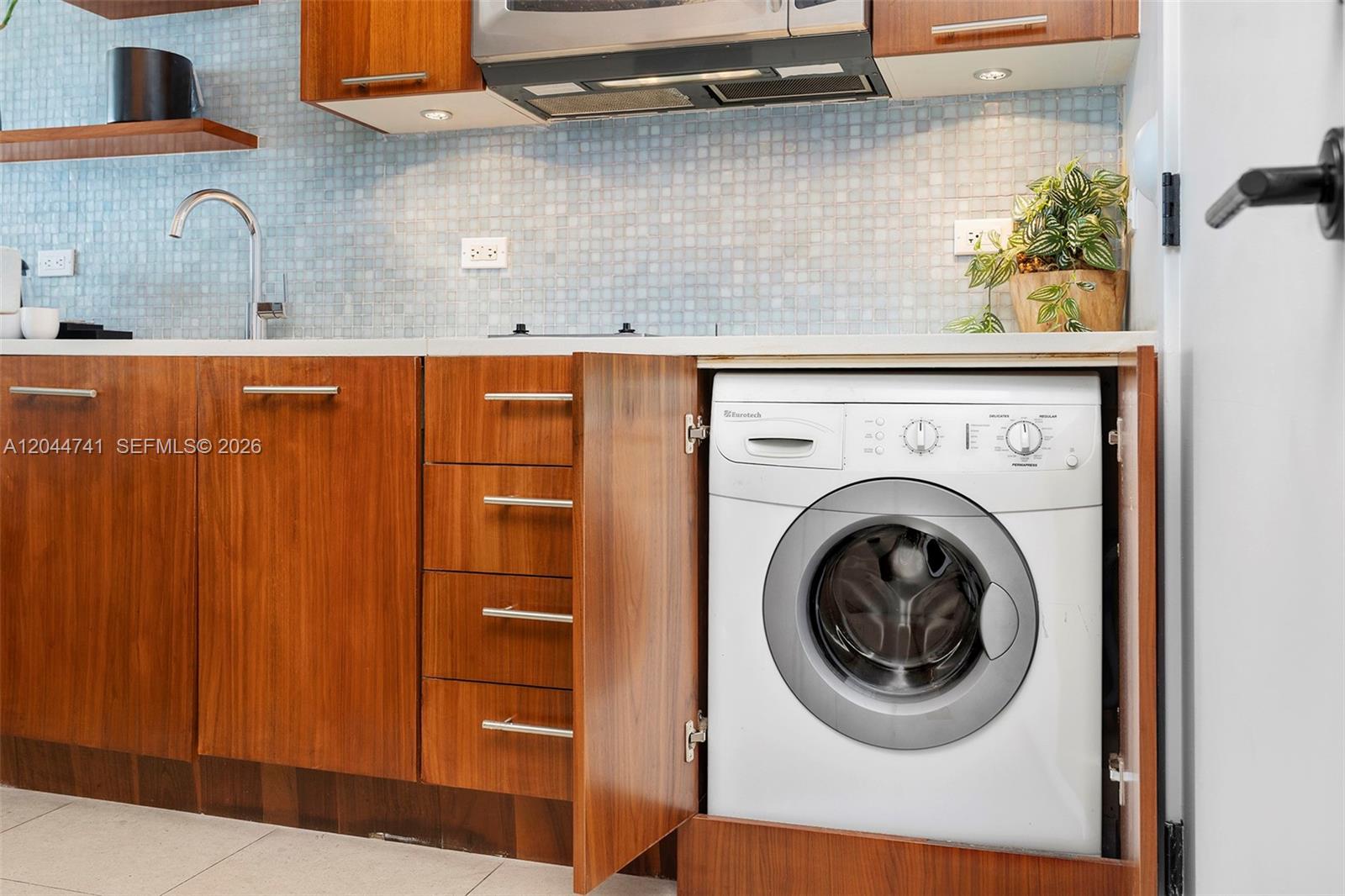 A12044741 Property Photo 34