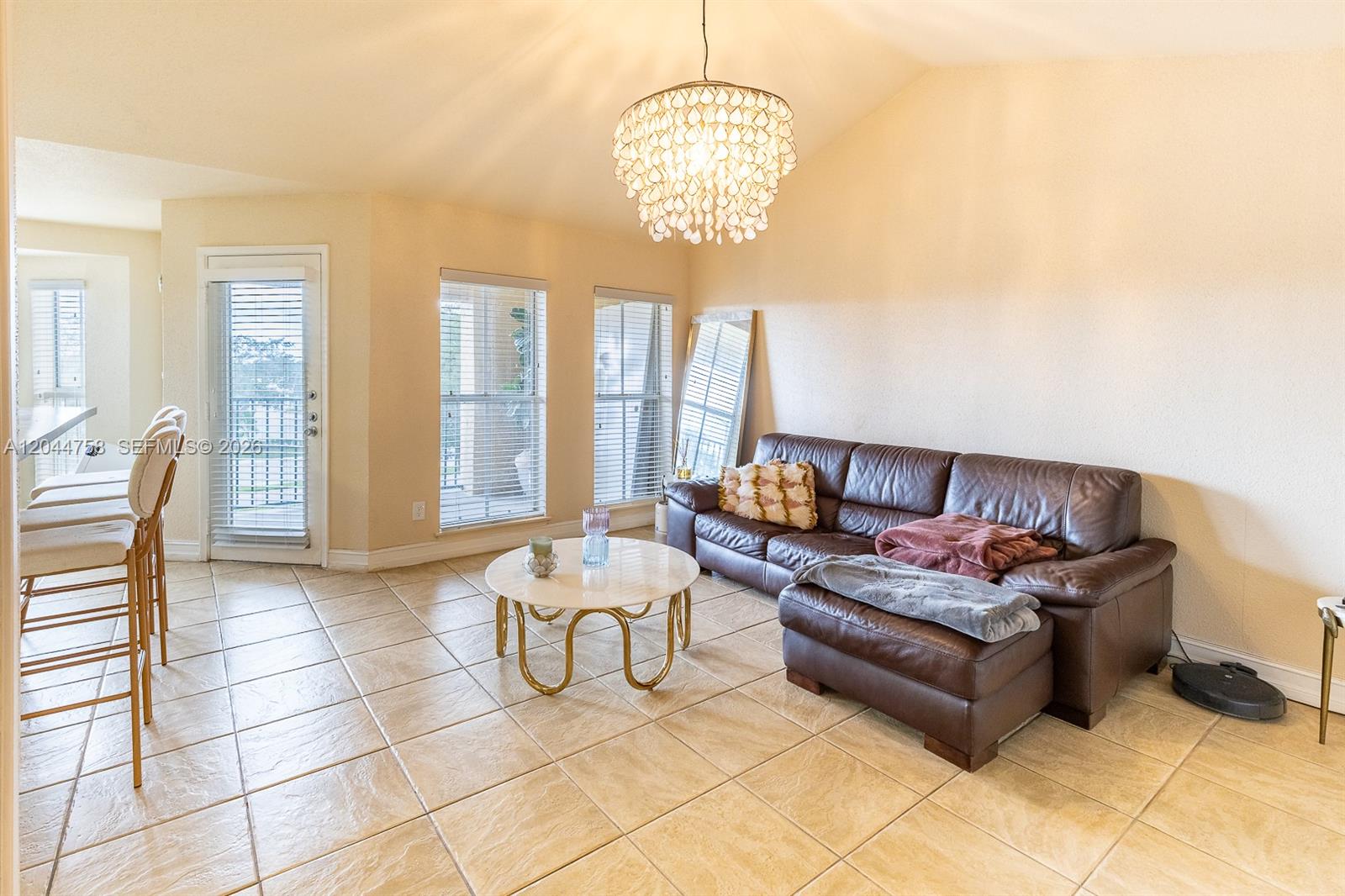 A12044758 Property Photo 5