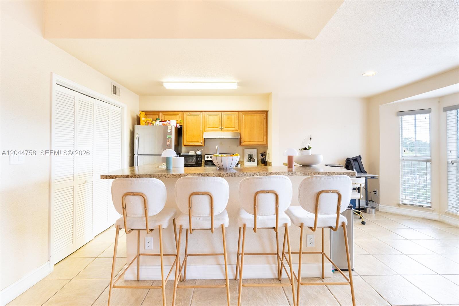 A12044758 Property Photo 8