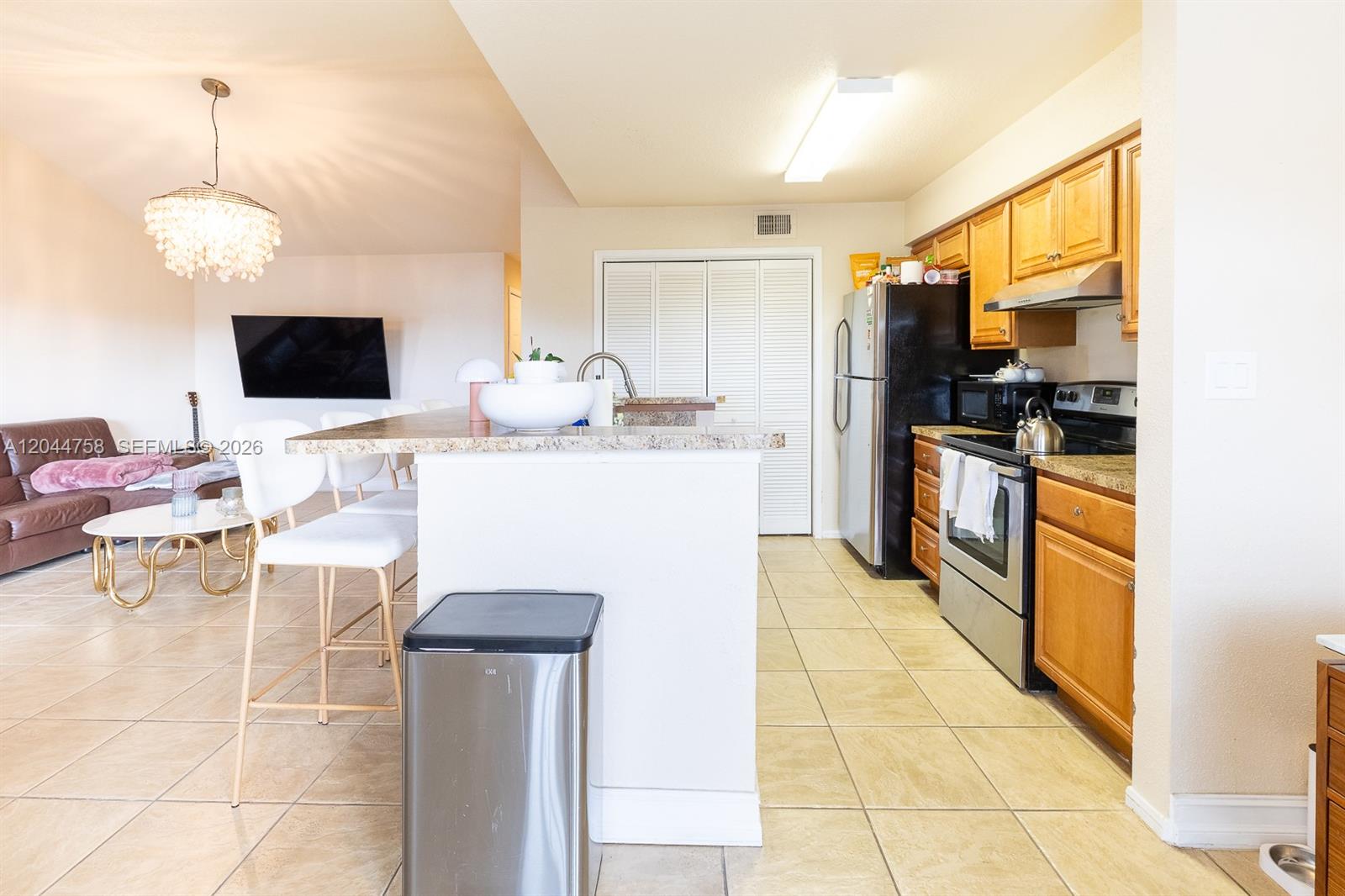 A12044758 Property Photo 10