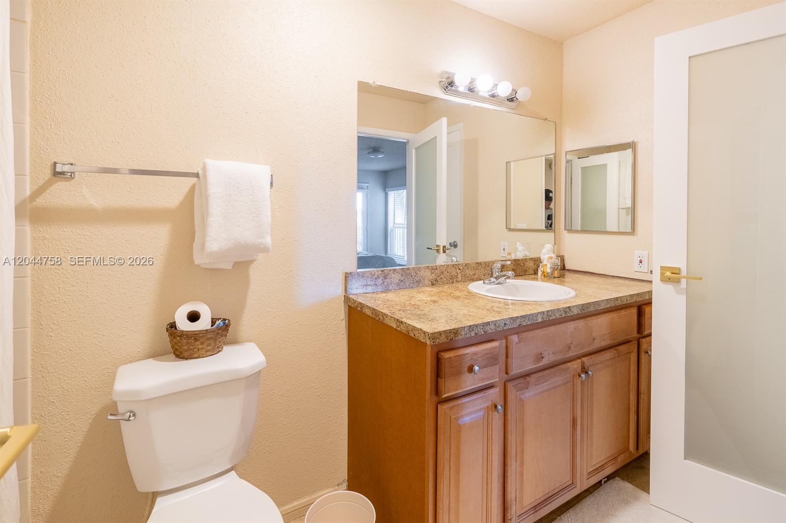 A12044758 Property Photo 16