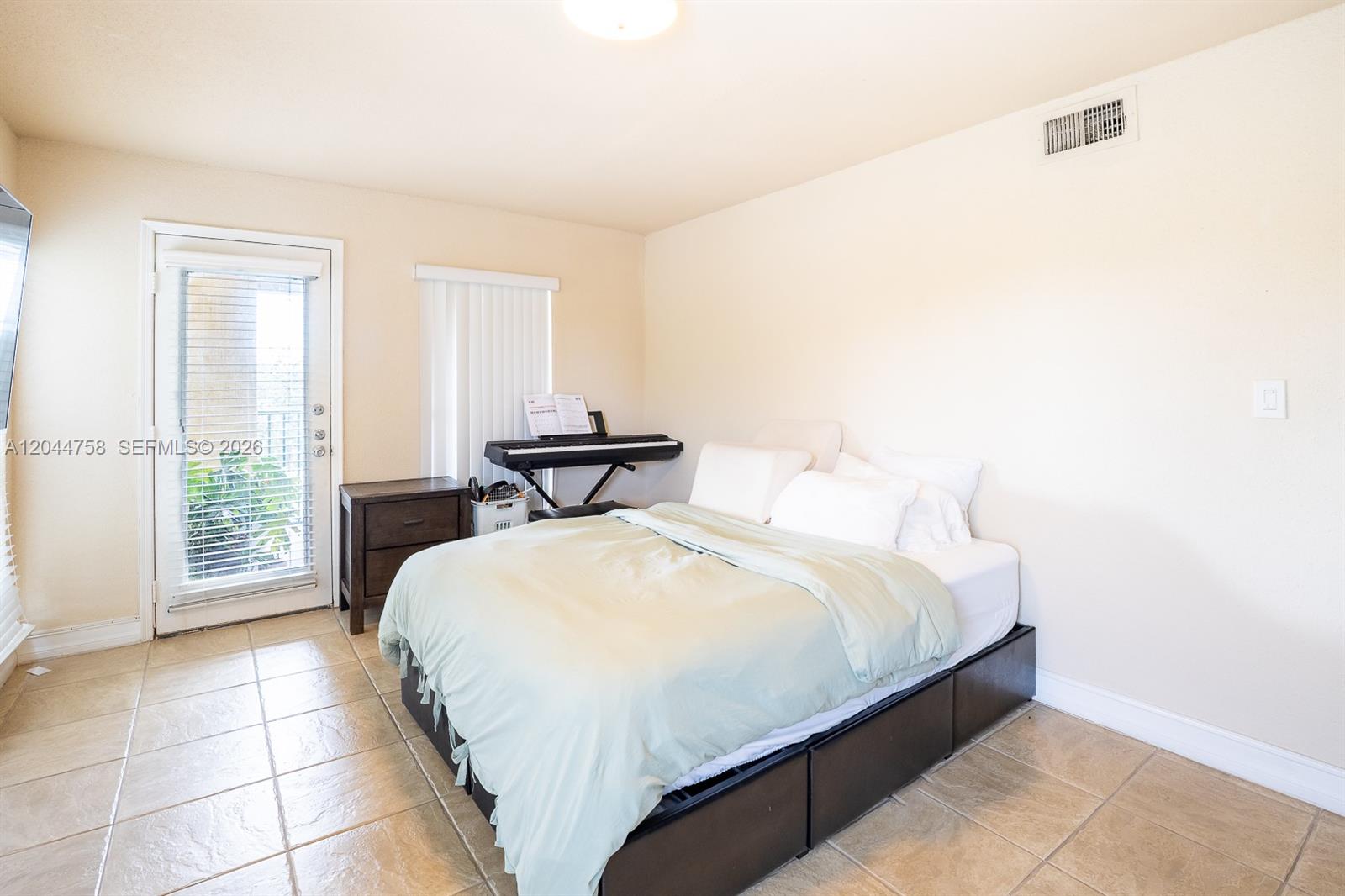 A12044758 Property Photo 19
