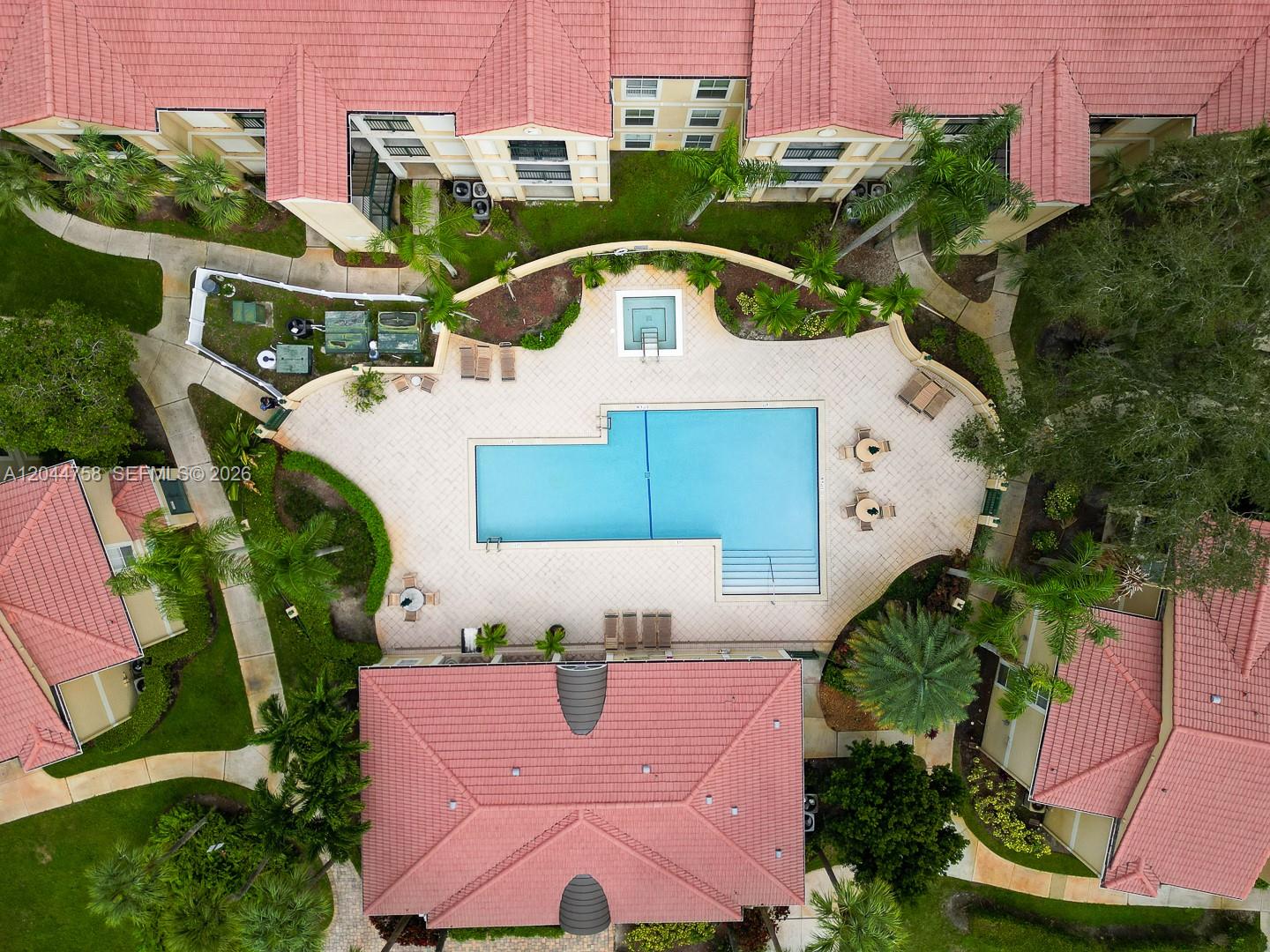 A12044758 Property Photo 31