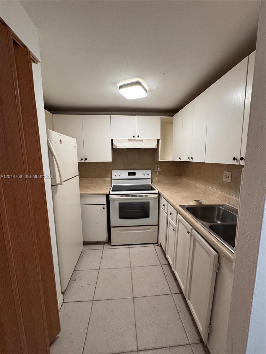 1756 Nw 55th Avenue 101 Property Photo 11