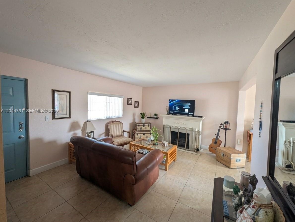 21 E 3rd Street 205 Property Photo 8