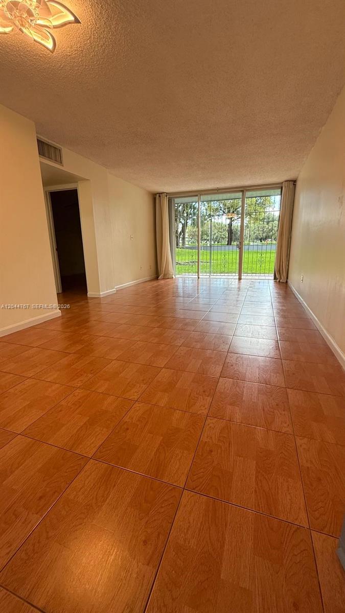 110 Fontainebleau Boulevard 101 Property Photo 3