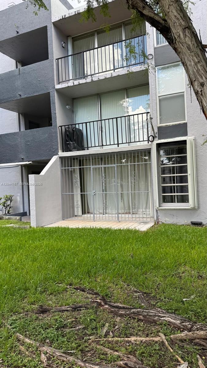 110 Fontainebleau Boulevard 101 Property Photo 24
