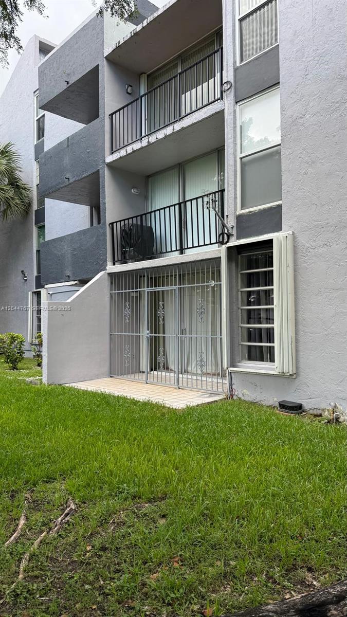 110 Fontainebleau Boulevard 101 Property Photo 25