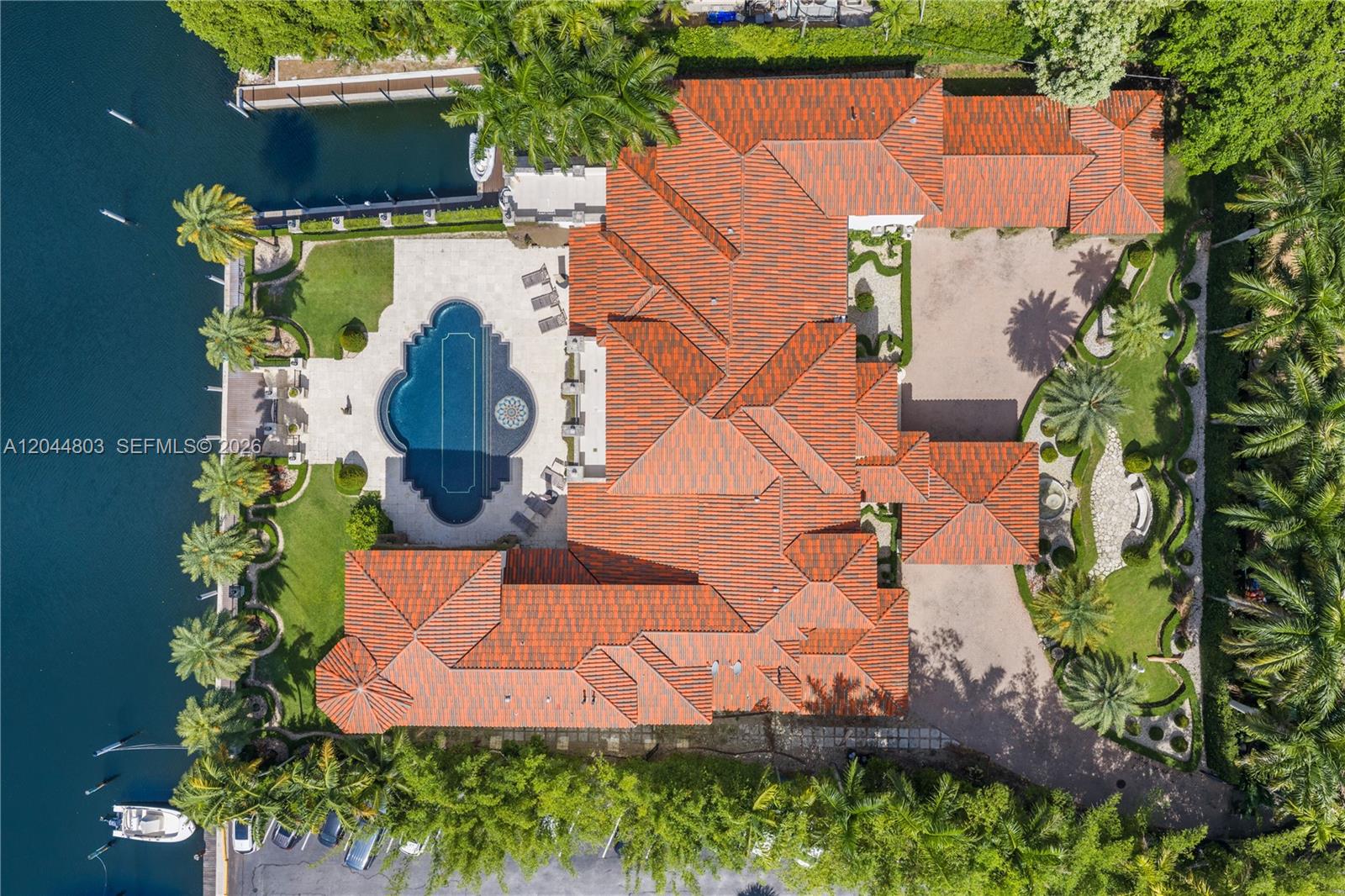 A12044803 Property Photo 12