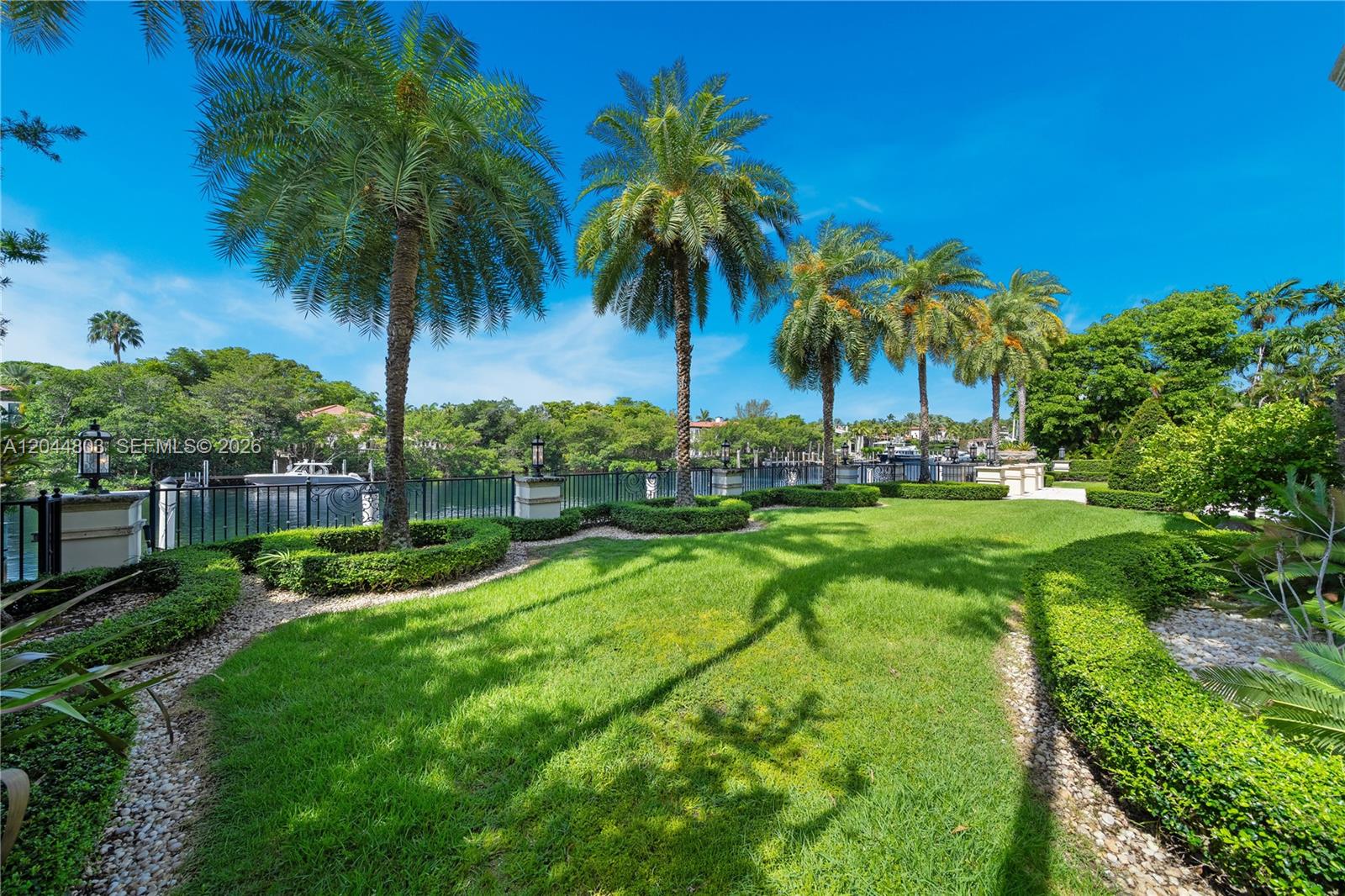A12044803 Property Photo 28