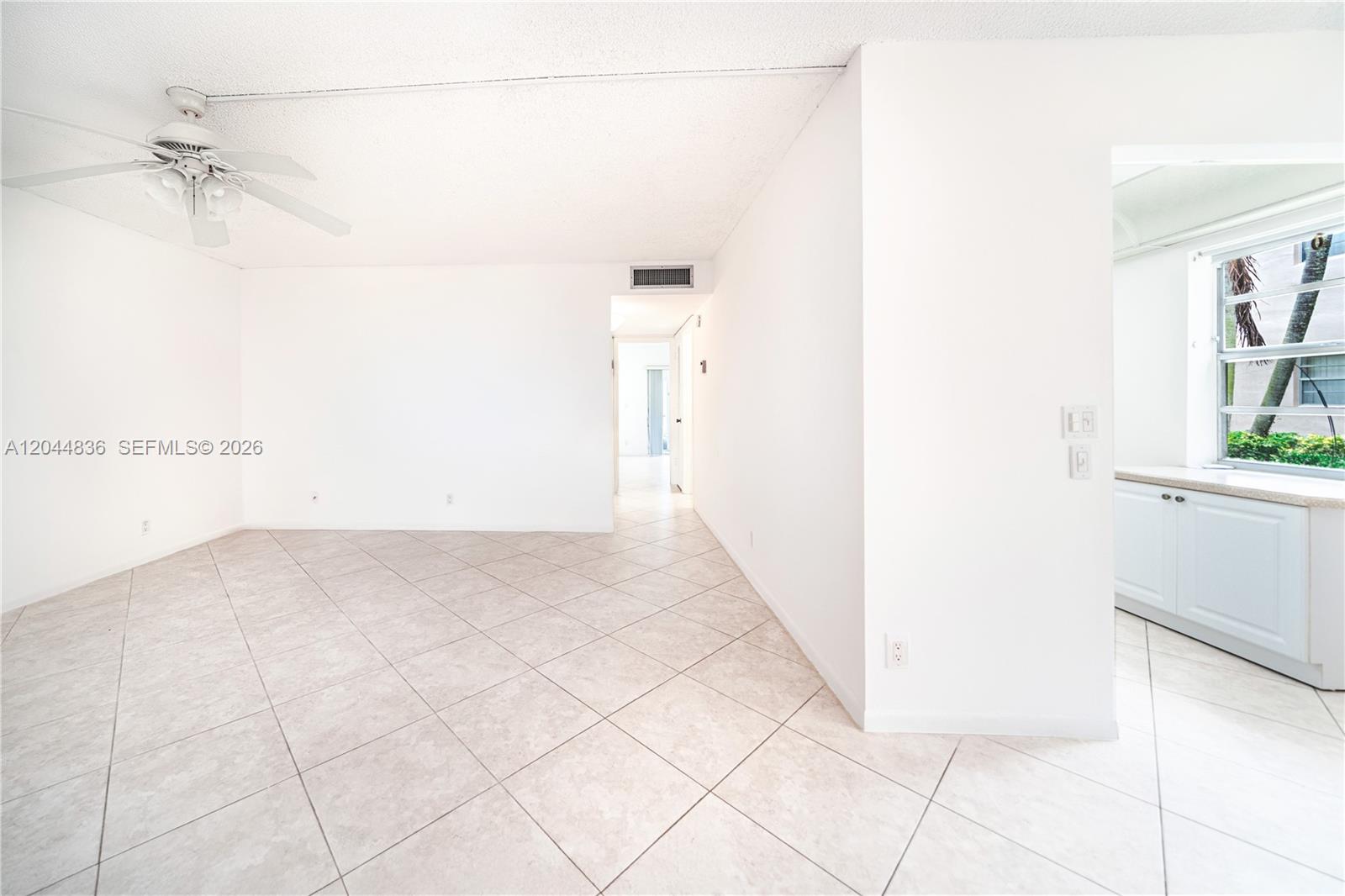 642 N Normandy N 642 Property Photo 3