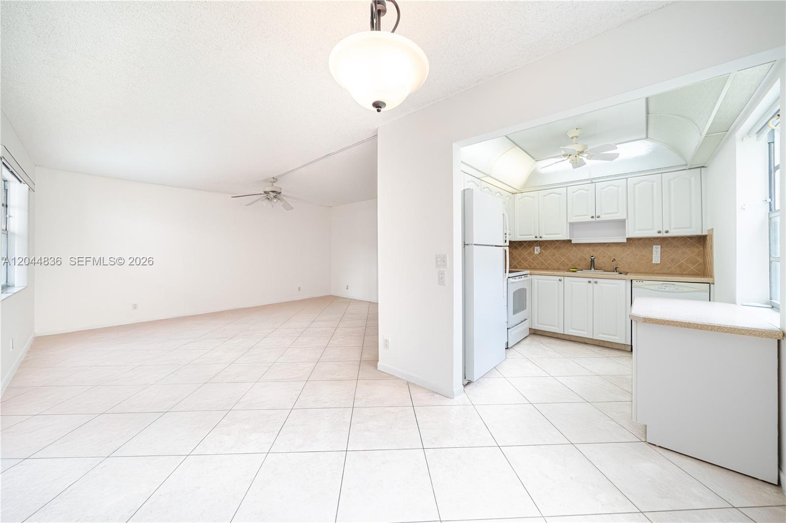 642 N Normandy N 642 Property Photo 6