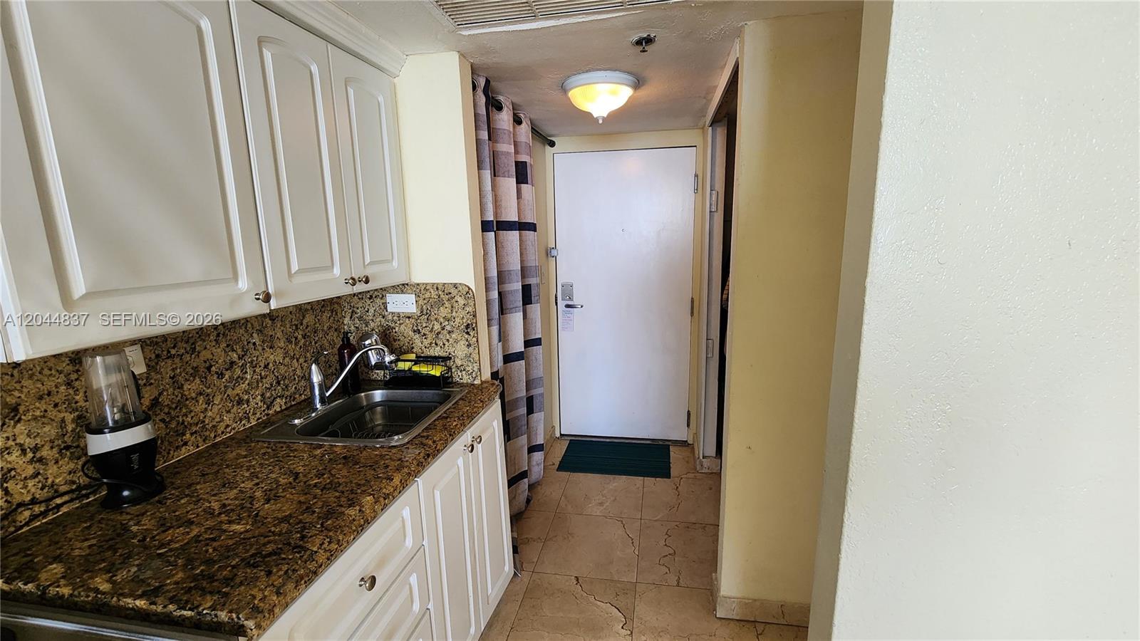 19201 E Collins Avenue 345 Property Photo 5
