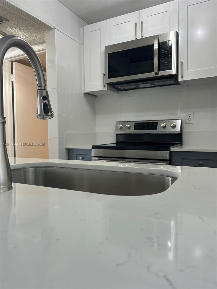 A12044844 Property Photo 10
