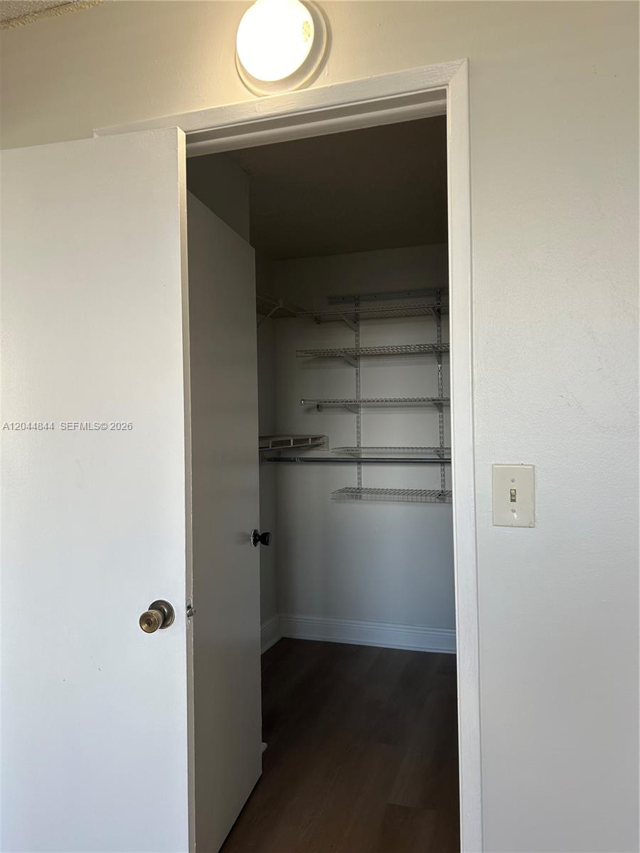 A12044844 Property Photo 15
