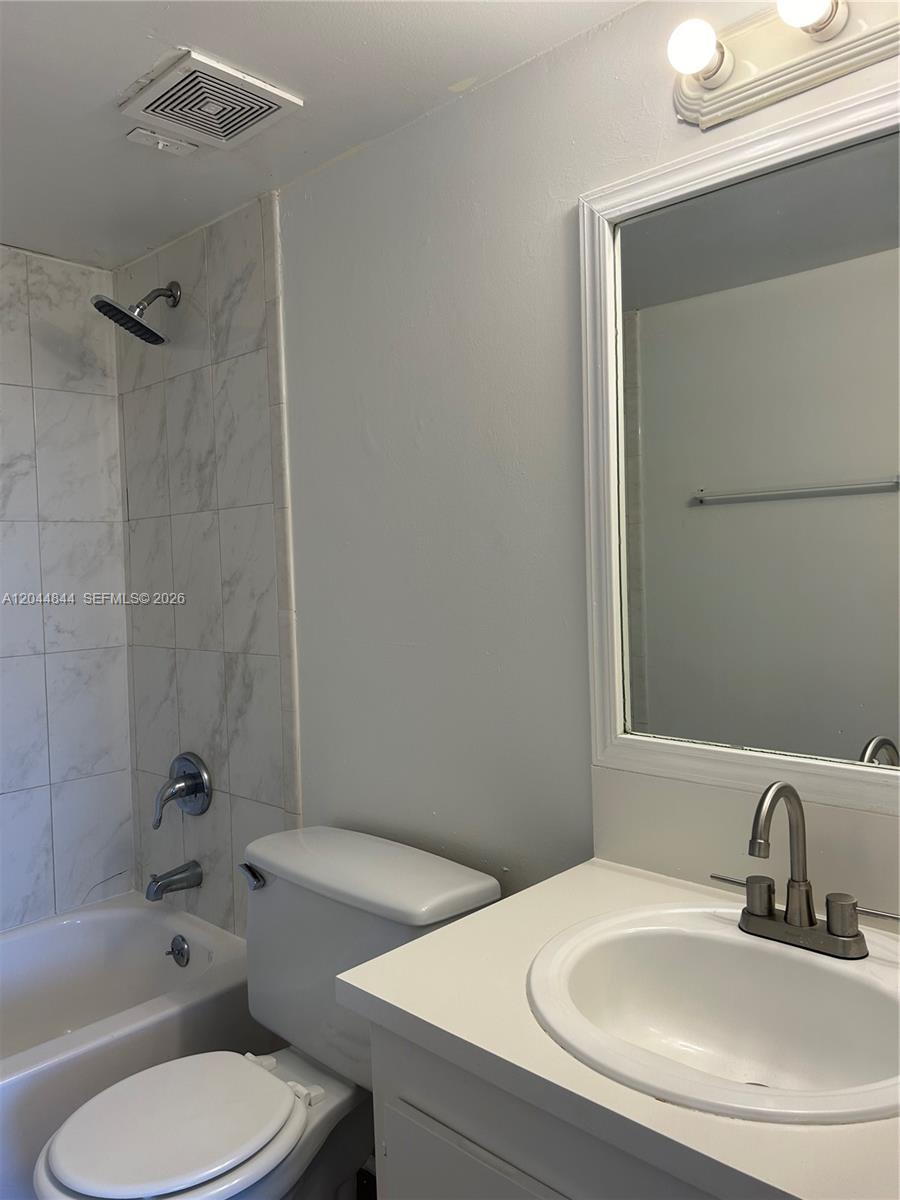 A12044844 Property Photo 16