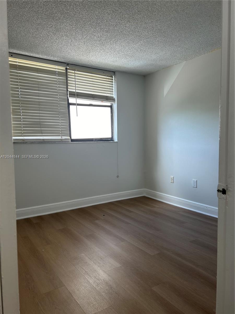 A12044844 Property Photo 18