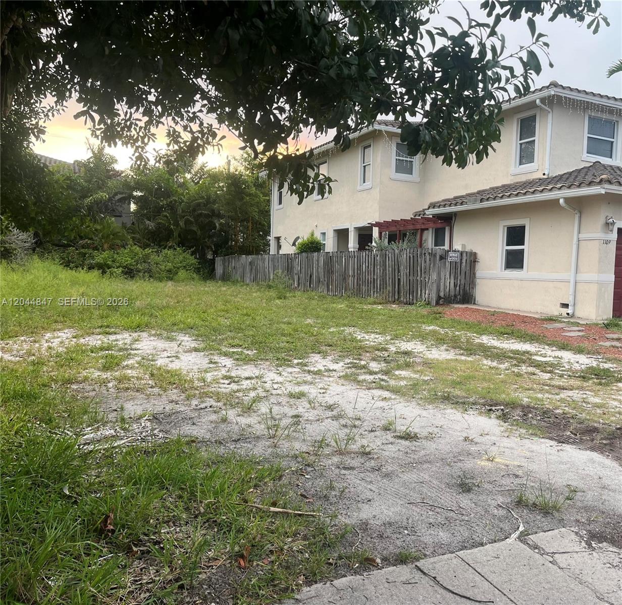 1107 Nw 1st Avenue Property Photo 2