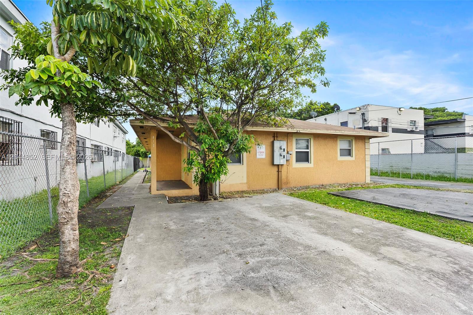812 Nw 70th Street Property Photo 3